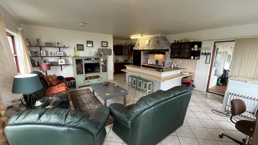 6 Bedroom Property for Sale in Oyster Bay Eastern Cape